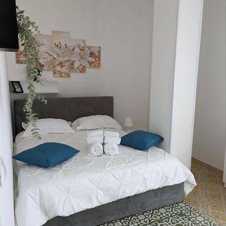 Piccolo Appartamento Con Grande Terrazzo Panoramico مايوري المظهر الخارجي الصورة