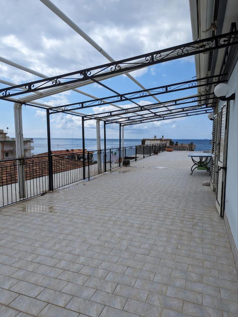 Piccolo Appartamento Con Grande Terrazzo Panoramico مايوري المظهر الخارجي الصورة